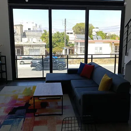 דירה Loft Ceremi ניקוסיה